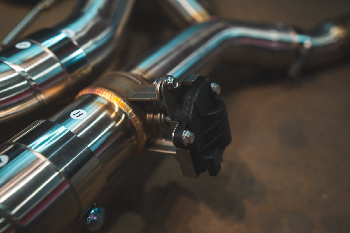 Valvetronic Designs - BMW X5M / X6M F95 / - BMW.F95.X5M.VSES.BR.BRSH, BMW.F95.X5M.VSES.BR.BLK, BMW.F95.X5M.VSES.BR.BRT, BMW.F95.X5M.VSES.BR.FC, BMW.F95.X5M.VSES.BR.RC, BMW.F95.X5M.VSES.TI.BRSH, BMW.F95.X5M.VSES.TI.BLK, BMW.F95.X5M.VSES.TI.BRT, BMW.F95.X5M
