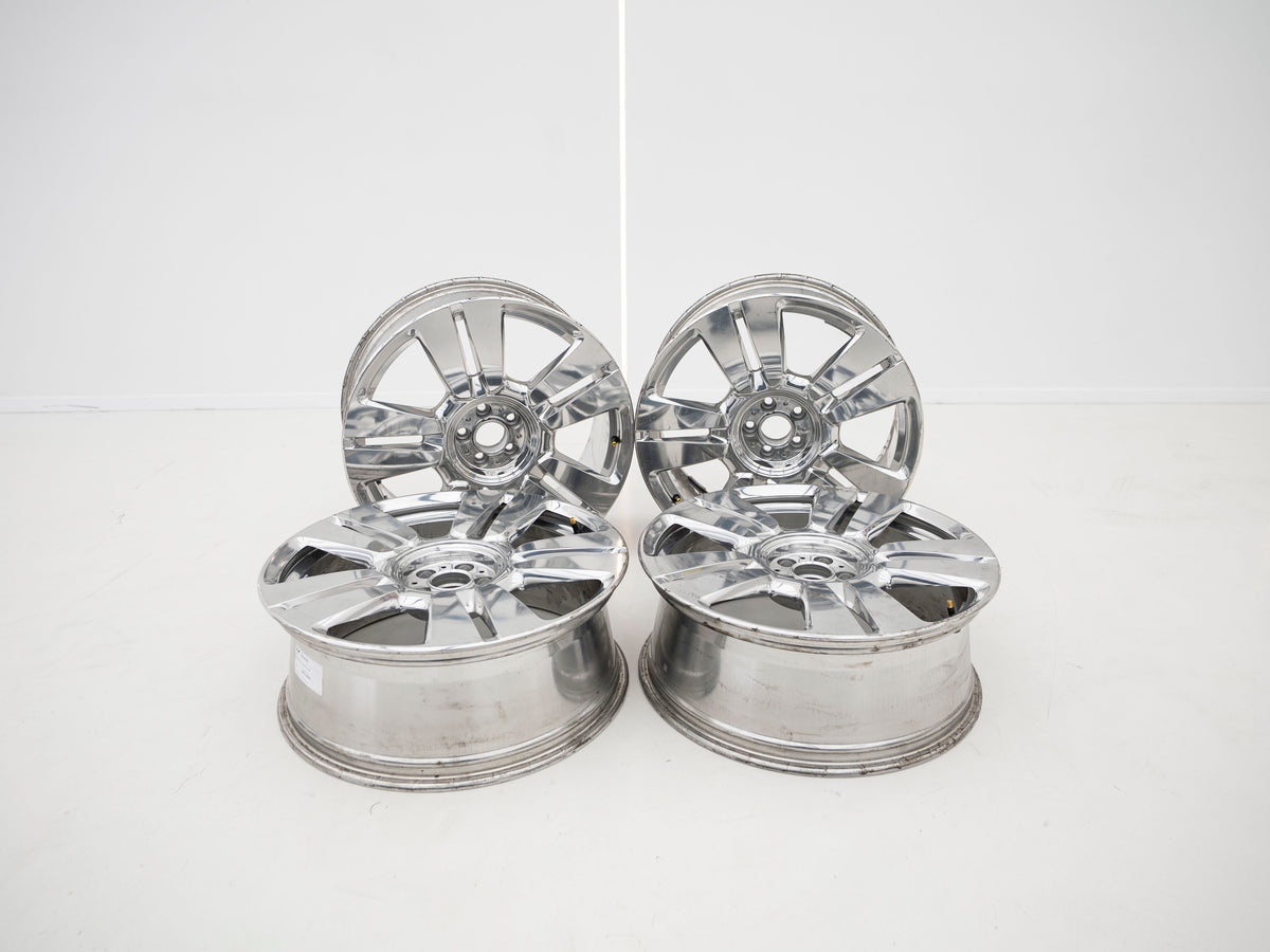 Rolls-Royce Cullinan 22" Wheel Set - 6884710 / 6878393 / 6884711 / 6878394 - Used