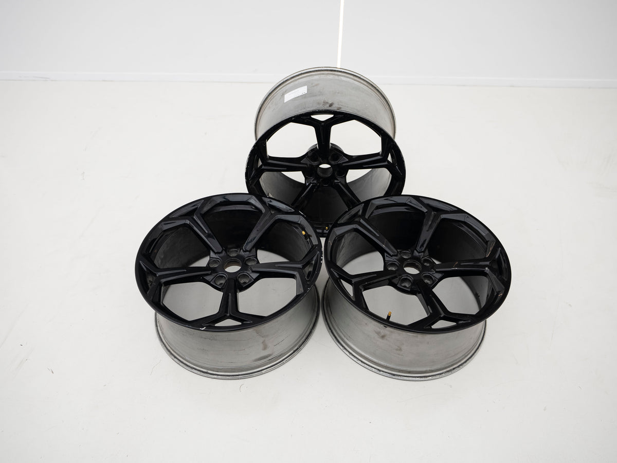 Lamborghini Urus 22" 3-Wheel Lot - 4ML601025K / 4ML601025M / 4ML601025N / 4ML601025L - Used