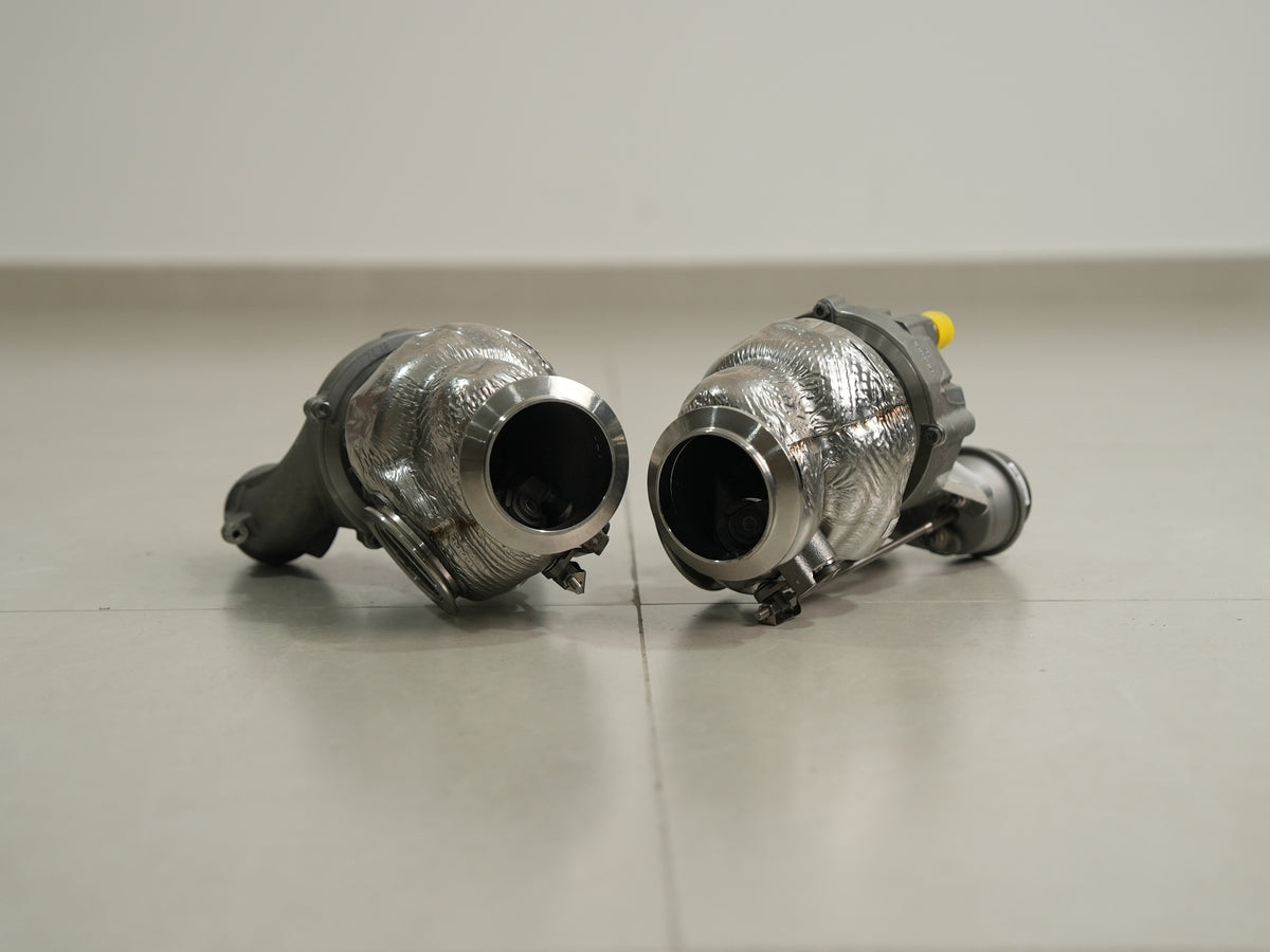Both turbochargers shown for reference; this listing supplies only A1770909400 (LXP06-004-001).