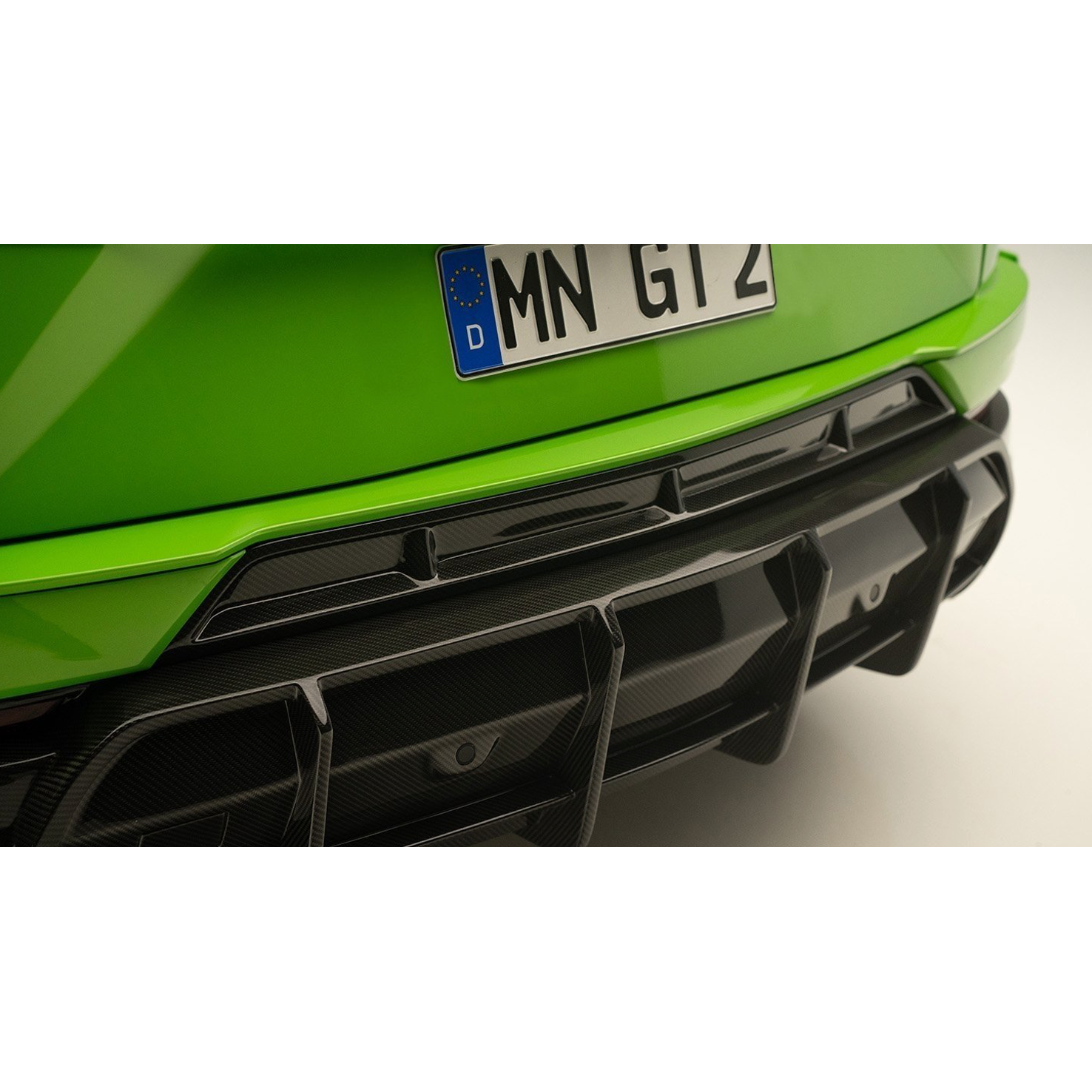 Rear Bumper Cover Center Position - Lamborghini Urus S & Performante - L6 333 95 - Novitec