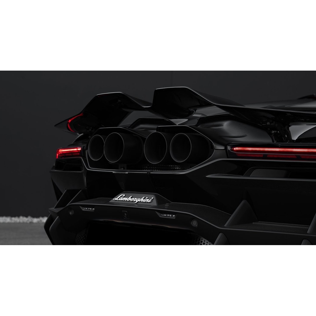 Stainless Steel Tailpipes (Set) - Lamborghini Revuelto - L1 444 40/ 41 - Novitec