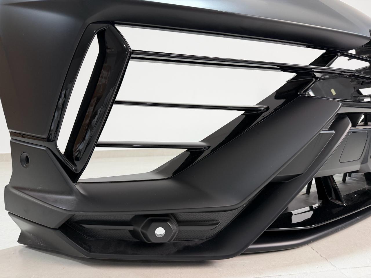 Lamborghini Urus Performante Front Bumper - Black Matte (Used) - photo 5