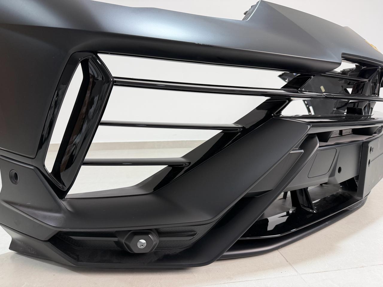 Lamborghini Urus Performante Front Bumper - Black Matte (Used) - photo 13