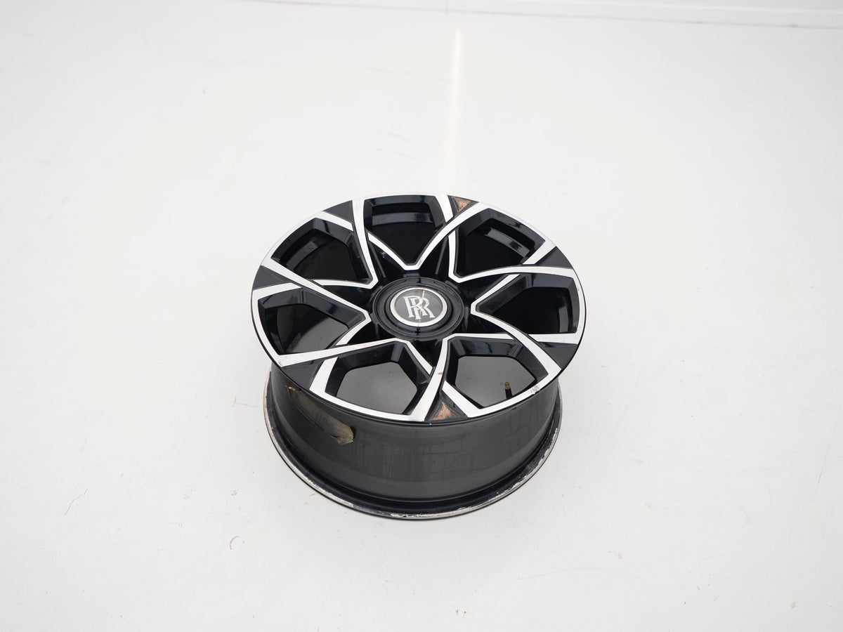 Used FFR-5 22-inch black and machined split-spoke wheel