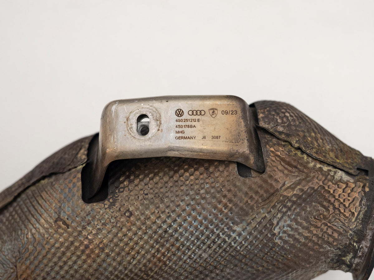 Actual used Lamborghini exhaust part – DSC01962