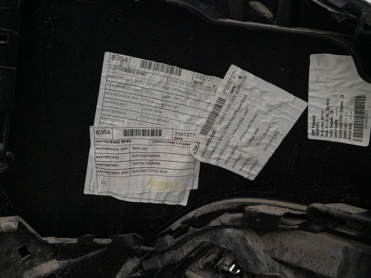 Actual used Mercedes-Benz W447 bumper – DSC02000