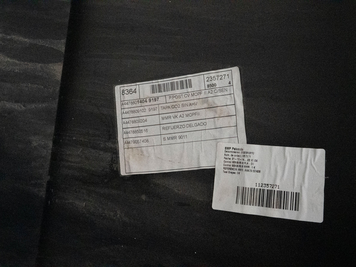 Actual used Mercedes-Benz W447 bumper – DSC02001