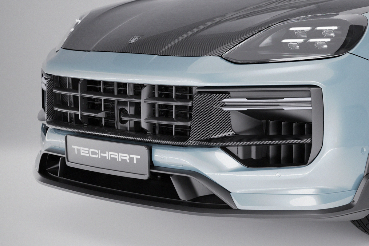 TECHART Carbon Front Grille for Porsche Cayenne E3.2 — installed view