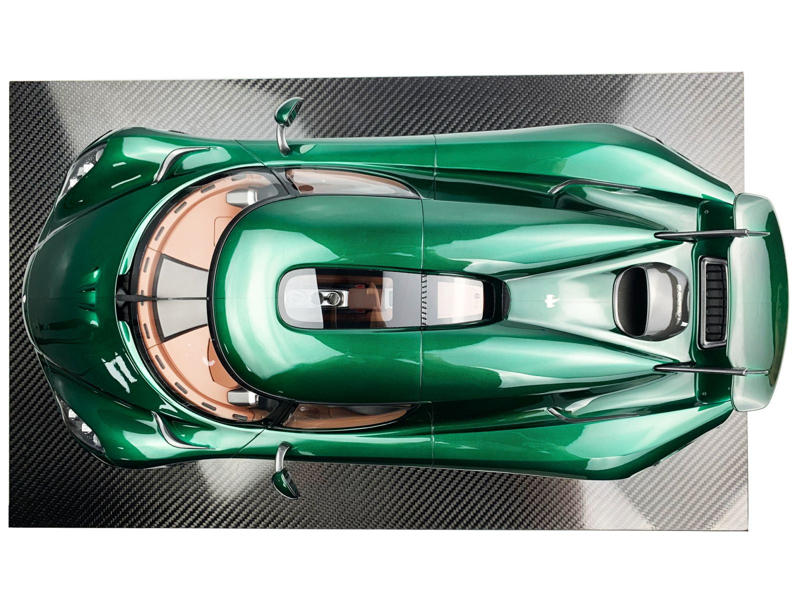 Koenigsegg Regera 1/8 - Carbon Green