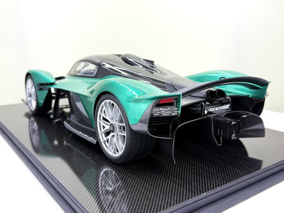 Aston Martin Valkyrie 1/8 - British Green