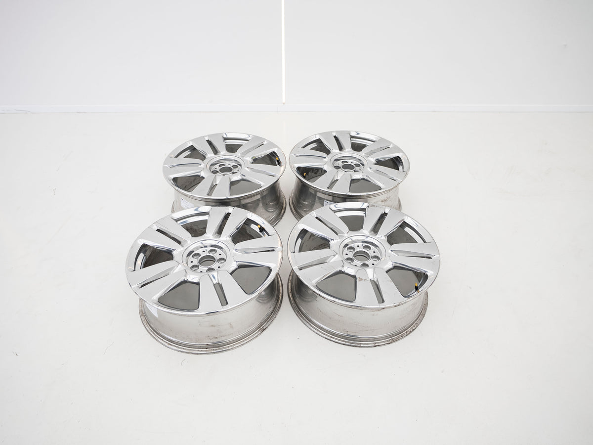 Rolls-Royce Cullinan 22" Wheel Set - 6884710 / 6878393 / 6884711 / 6878394 - Used