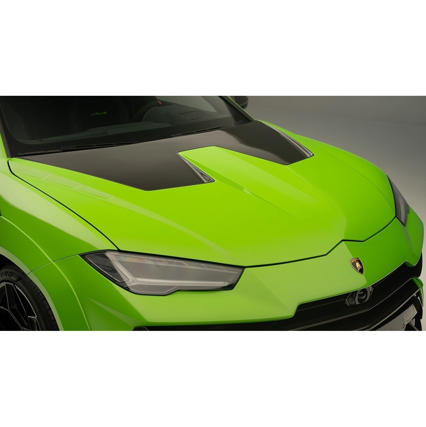 Engine Bonnet Primed for Painting / Partial Visible Carbon  - Lamborghini Urus S & Performante - L6 333 87 - Novitec