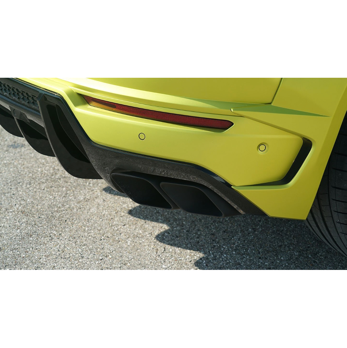 Exhaust Tailpipes Black Stainless Steel (4-Piece Set) - Lamborghini Urus - L1 333 30 - Novitec