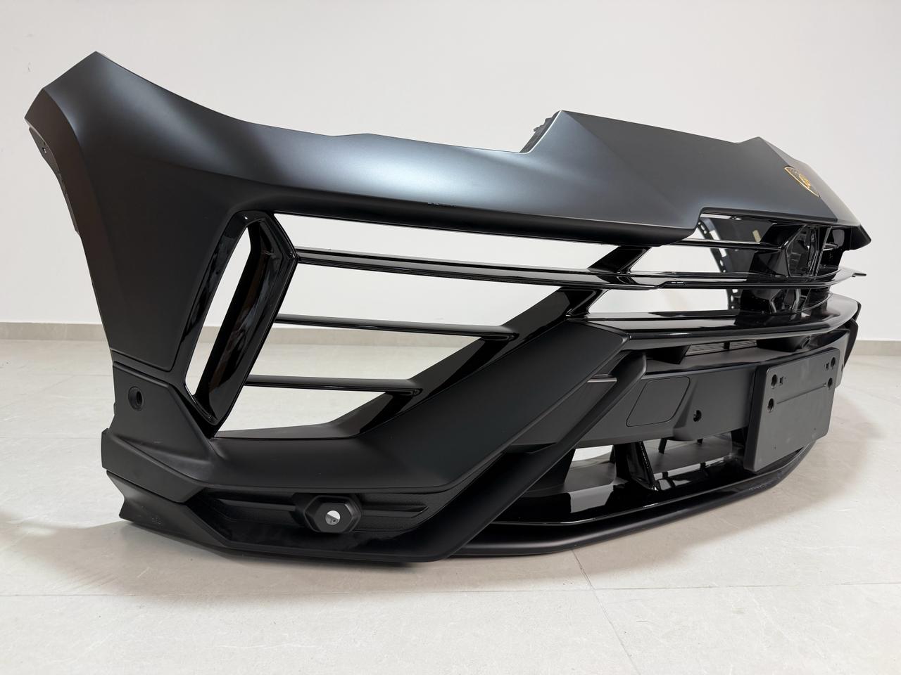 Lamborghini Urus Performante Front Bumper - Black Matte (Used) - photo 7