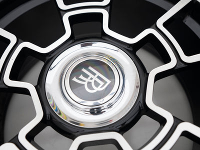 Used six-spoke black and machined wheel with RR centre cap