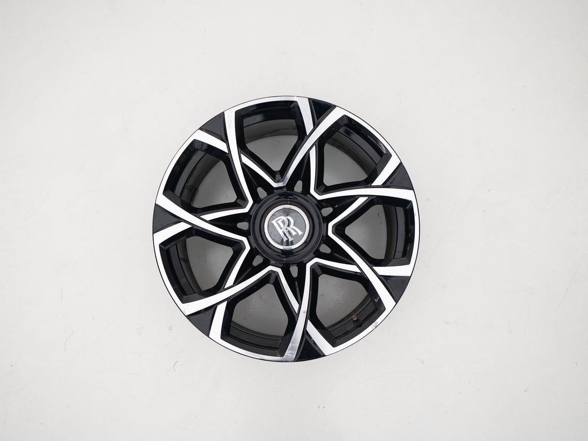 Used FFR-5 22-inch black and machined split-spoke wheel