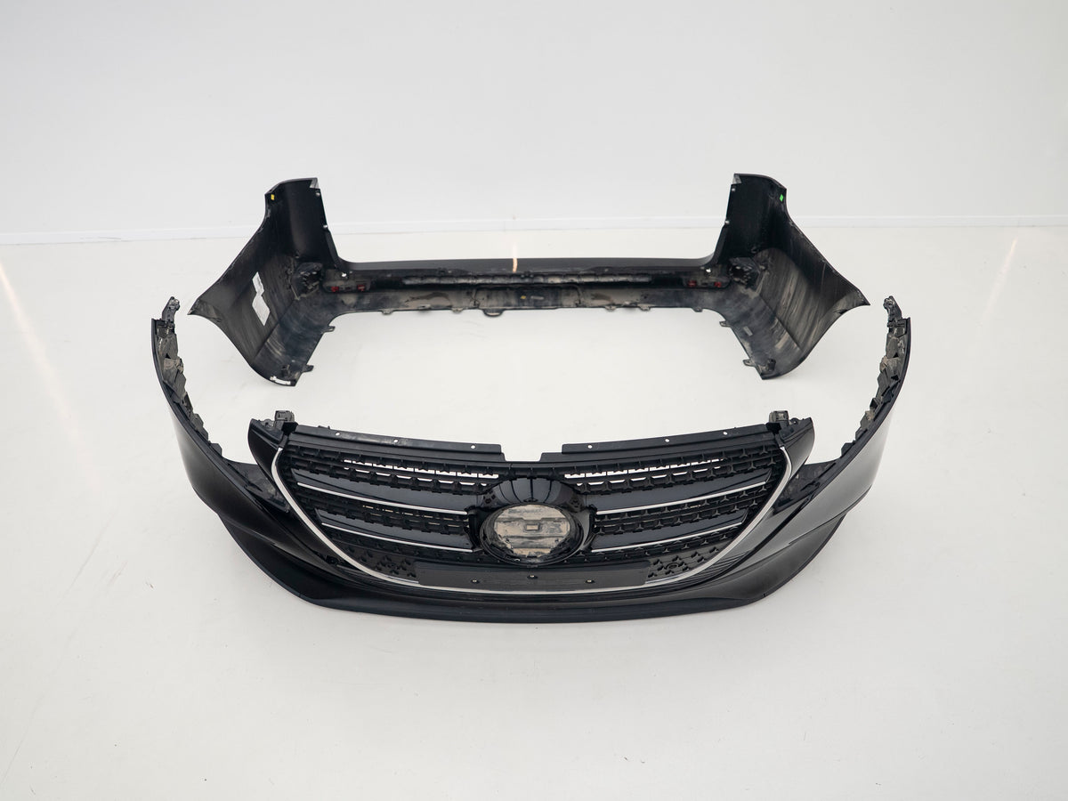 Actual used Mercedes-Benz W447 front and rear bumper set – DSC01995