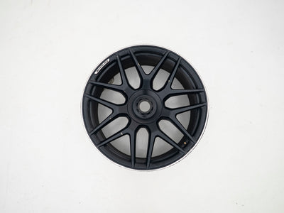 AMG 22-inch wheels, silver barrel, black face and silver lip — actual stock photograph