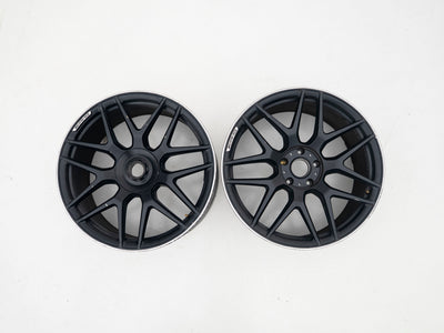 AMG 22-inch wheels, silver barrel, black face and silver lip — actual stock photograph