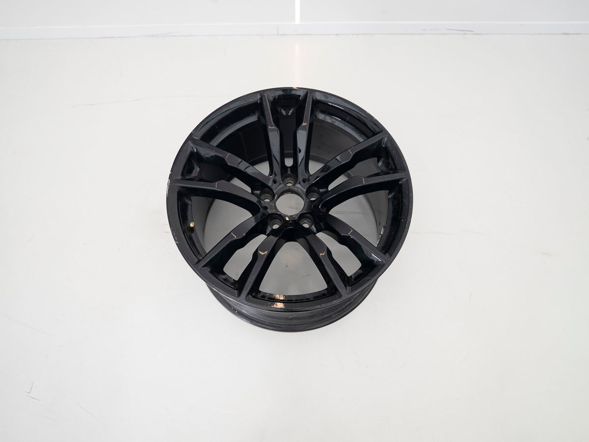 BMW 611M 20-inch front wheels, 10J — actual stock photograph
