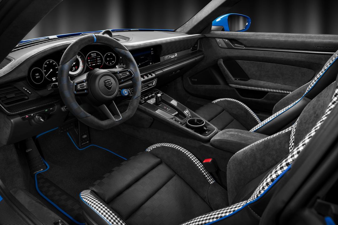 TECHART 992.1 carbon interior installation example showing dashboard and surrounding cabin